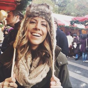 Meet your Posher, Julia